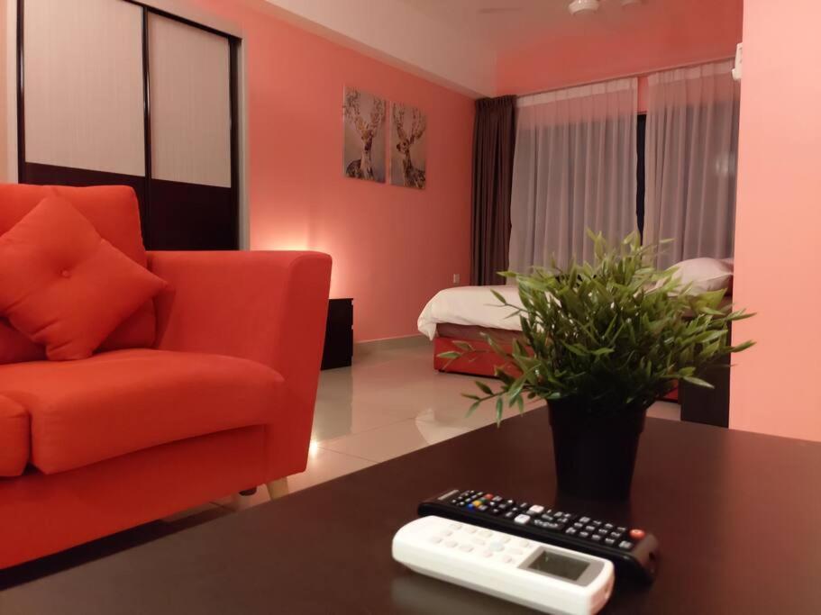 Work From -no Overnight -9am-6pm -same Day Checkout-wi-fi-netflix-parking-pool Apartment *