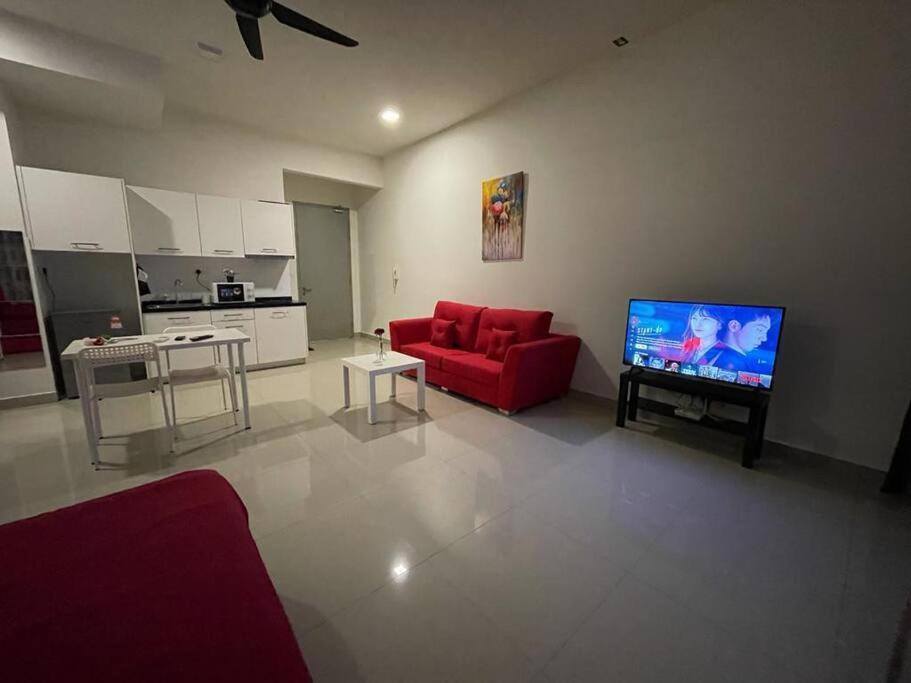 Apartment Work From -no Overnight -9am-6pm -same Day Checkout-wi-fi-netflix-parking-pool